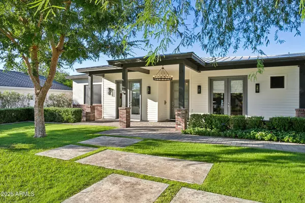 Phoenix, AZ 85018,3924 E ROMA Avenue