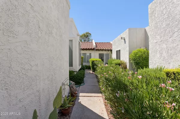 Phoenix, AZ 85028,11616 N 40TH Way