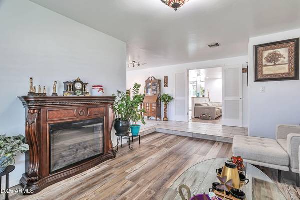 Glendale, AZ 85302,4528 W ECHO Lane