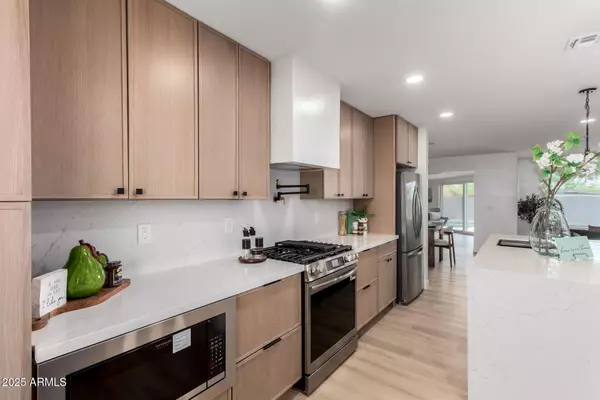 Phoenix, AZ 85028,3934 E SAHUARO Drive