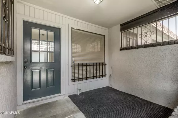 Phoenix, AZ 85037,9023 W ELM Street #8