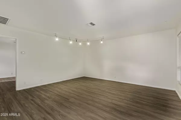 Phoenix, AZ 85037,9023 W ELM Street #8