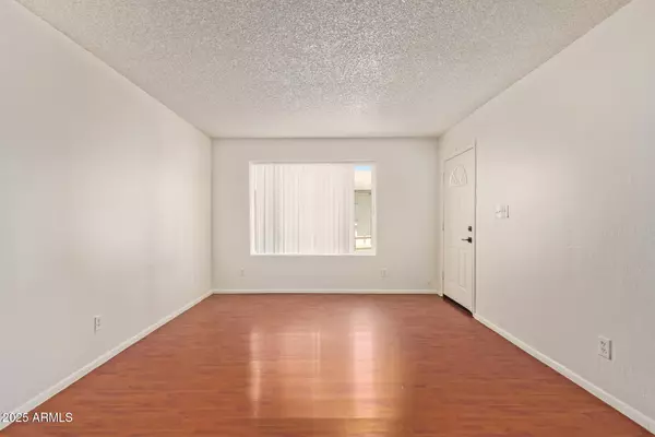 Glendale, AZ 85303,5740 N 68TH Drive