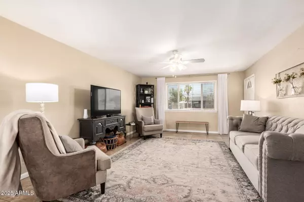 Mesa, AZ 85201,243 W JASMINE Street