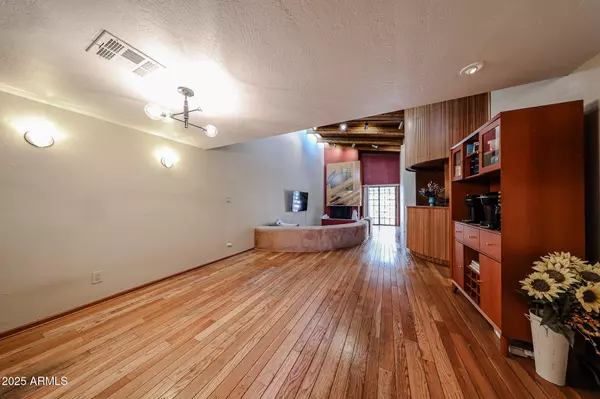 Phoenix, AZ 85013,6540 N MARYLAND Circle