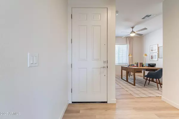 Chandler, AZ 85225,660 W LAREDO Street