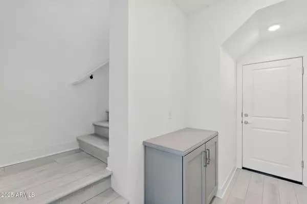 Phoenix, AZ 85085,2121 W Sonoran Desert Drive #66