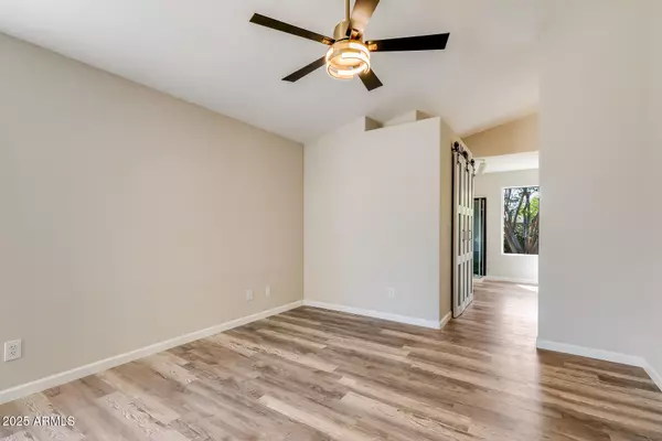 Phoenix, AZ 85023,15818 N 6TH Avenue