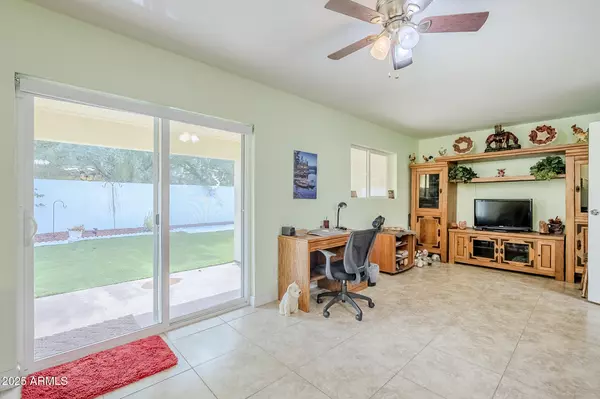 Apache Junction, AZ 85120,637 S COPPER Drive