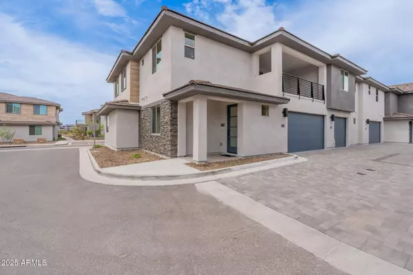 Phoenix, AZ 85085,2121 W Sonoran Desert Drive #70