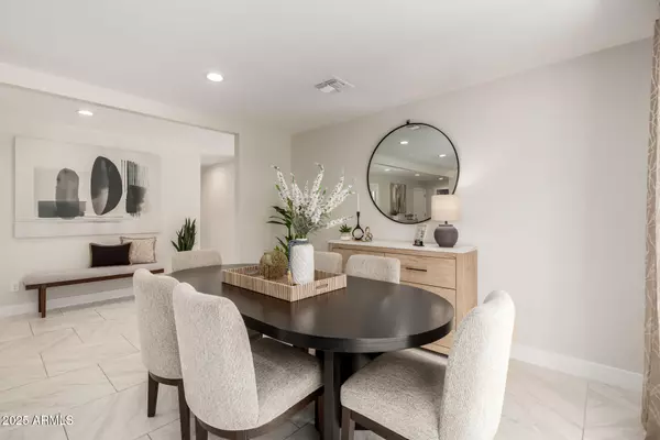 Phoenix, AZ 85028,3533 E TURQUOISE Avenue