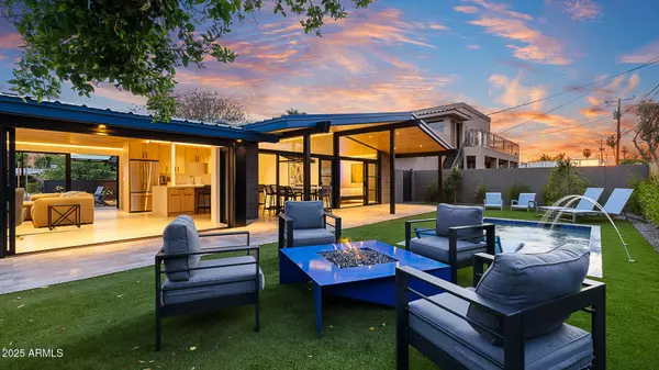 Scottsdale, AZ 85251,6842 E EARLL Drive