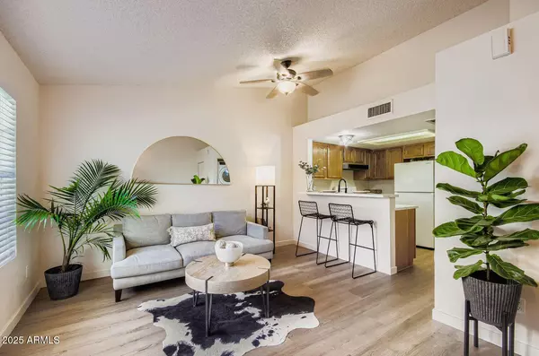 Phoenix, AZ 85044,4834 E KACHINA Trail #4