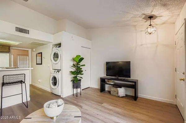 Phoenix, AZ 85044,4834 E KACHINA Trail #4