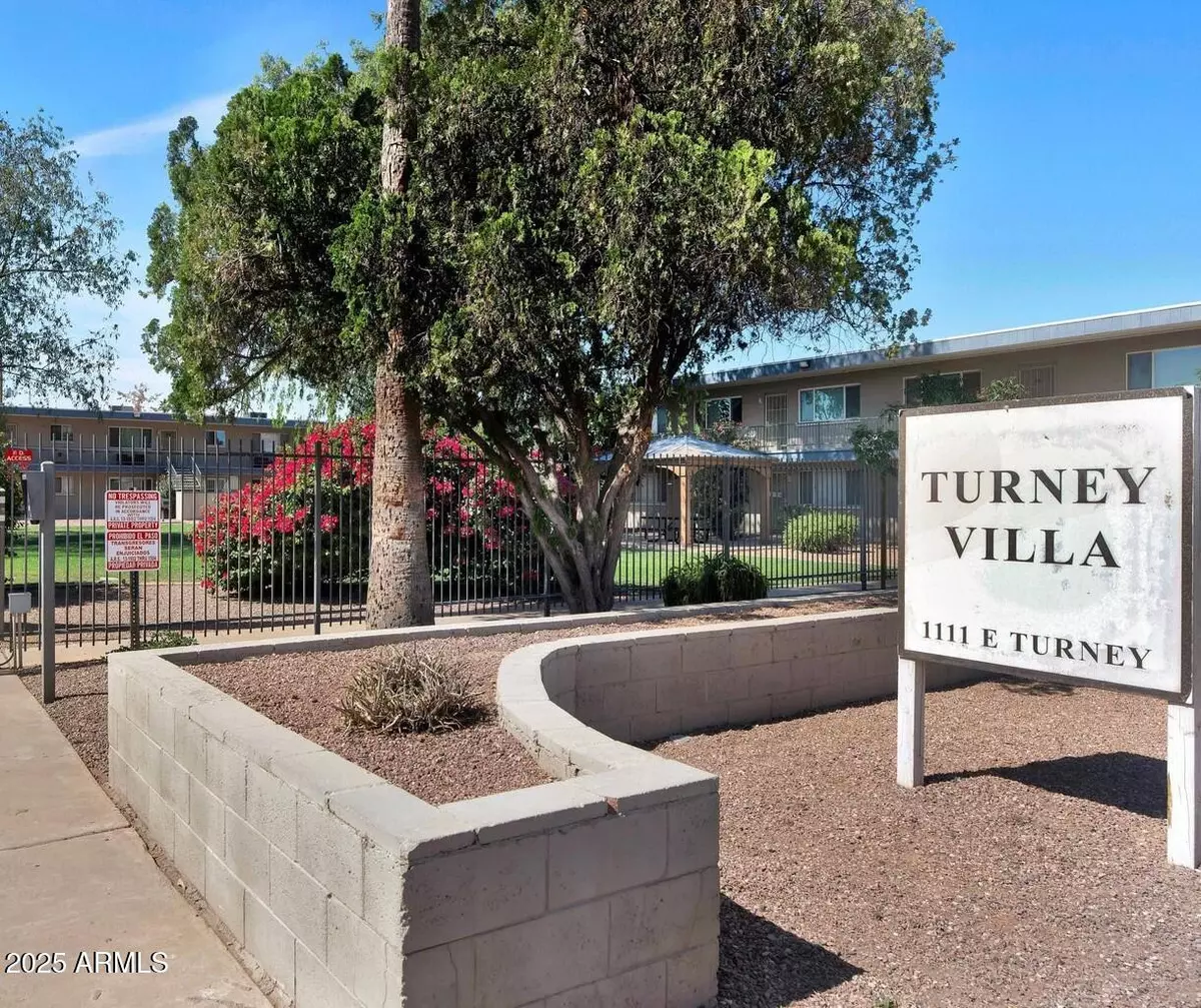 Phoenix, AZ 85014,1111 E TURNEY Avenue #18