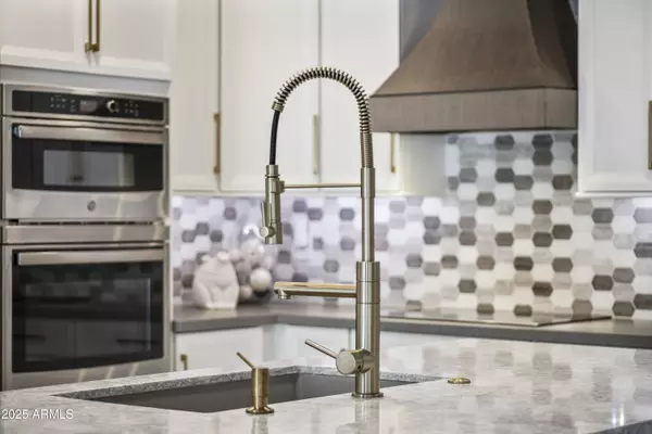 Scottsdale, AZ 85258,7258 E LOMA Lane