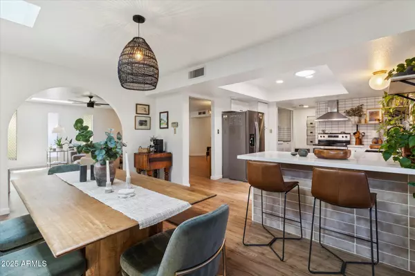 Phoenix, AZ 85014,6518 N 12TH Place