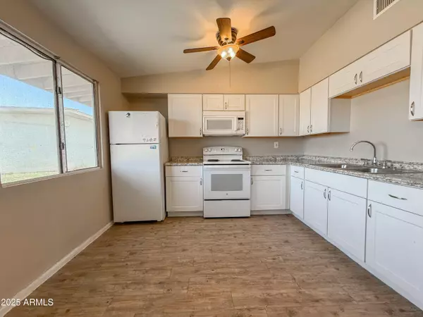 Phoenix, AZ 85015,2139 W DEVONSHIRE Avenue #3