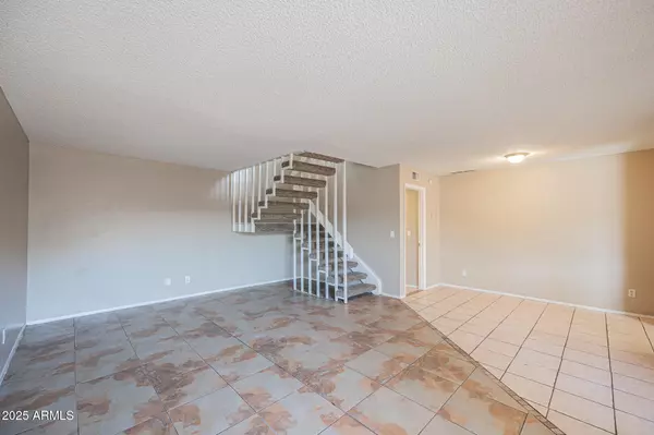 Phoenix, AZ 85033,6944 W MONTEROSA Circle #1364