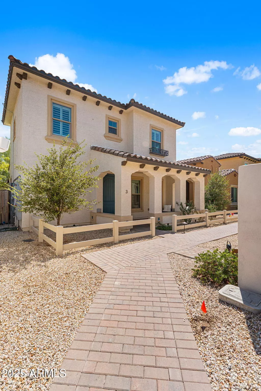 Phoenix, AZ 85024,1500 E WAHALLA Lane #W3