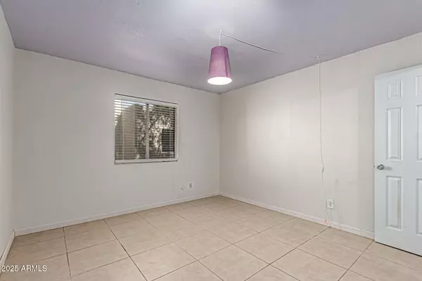Phoenix, AZ 85032,15601 N 27TH Street #5