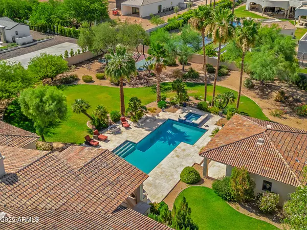 Paradise Valley, AZ 85253,6908 E Hummingbird Lane