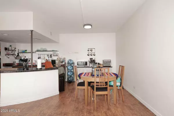 Phoenix, AZ 85013,207 W CLARENDON Avenue #2A