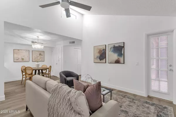 Chandler, AZ 85225,1075 E CHANDLER Boulevard #212