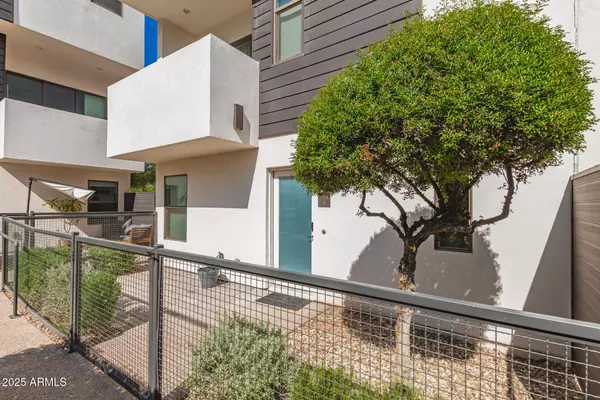 Phoenix, AZ 85004,325 E CORONADO Road #10