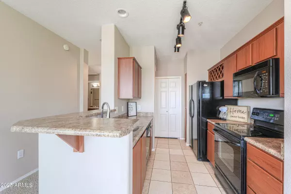Phoenix, AZ 85020,9820 N CENTRAL Avenue #212