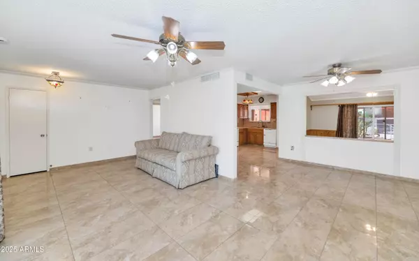 Sun City, AZ 85351,9902 W PRAIRIE HILLS Circle
