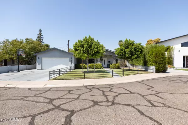 4020 N 33RD Place, Phoenix, AZ 85018