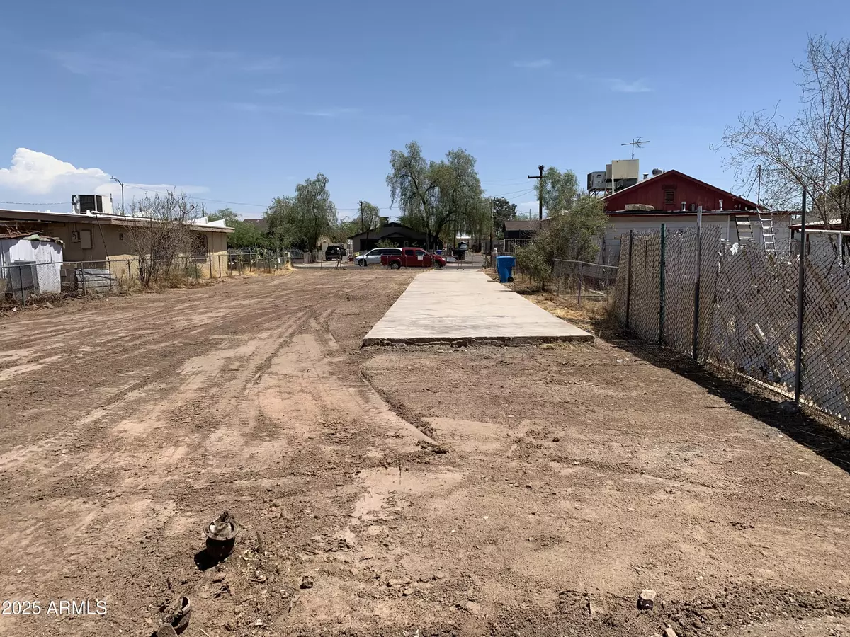 Phoenix, AZ 85004,742 S 1ST Street #-