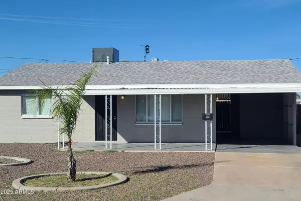 11334 W DULUTH Avenue #A, Youngtown, AZ 85363