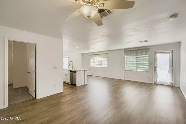 Mesa, AZ 85208,8110 E 4th Avenue