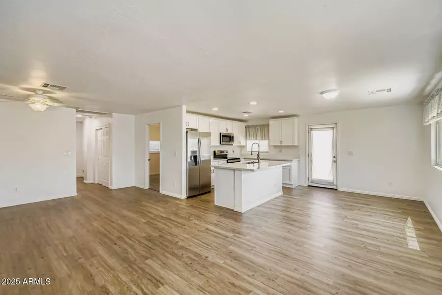 8110 E 4th Avenue, Mesa, AZ 85208