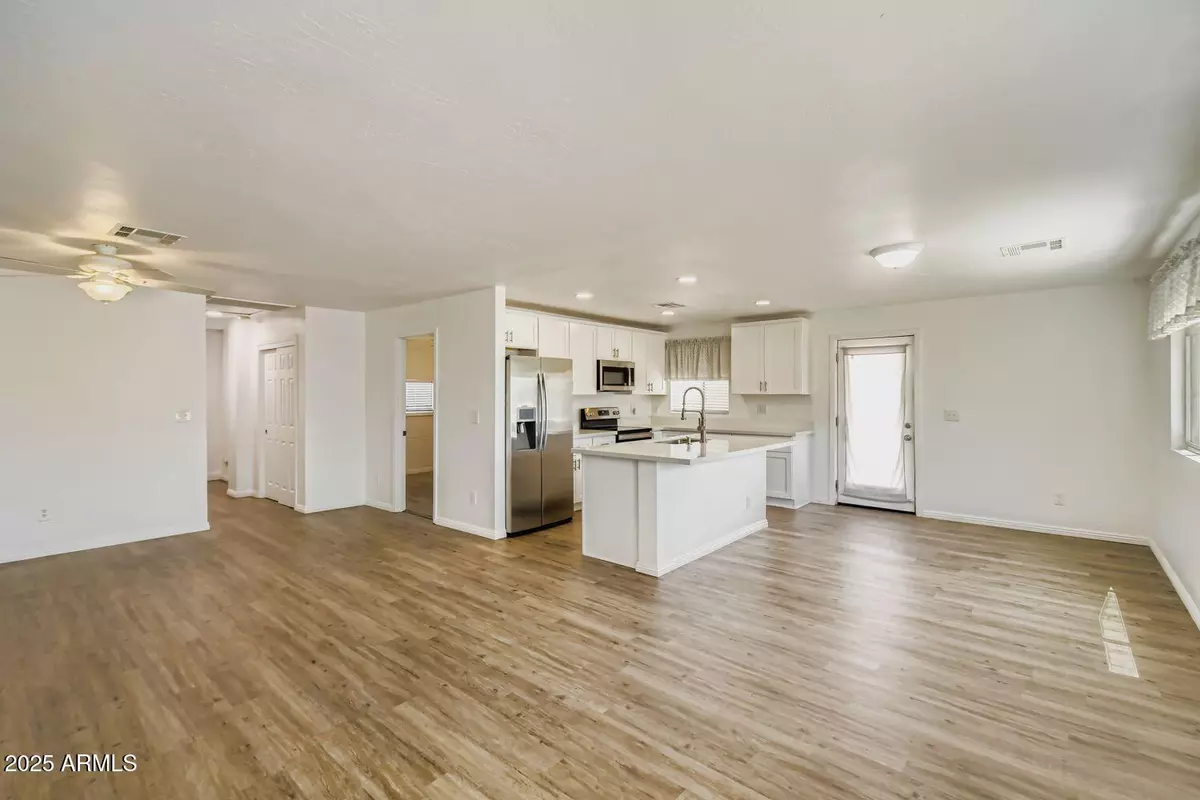 Mesa, AZ 85208,8110 E 4th Avenue