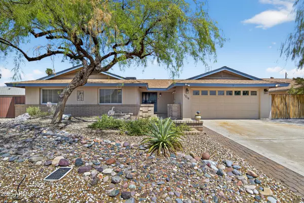 1216 E WESLEYAN Drive, Tempe, AZ 85282