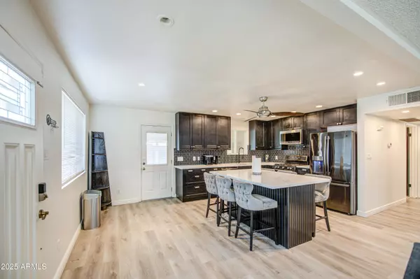 Phoenix, AZ 85029,2343 W CORTEZ Street