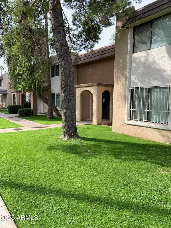 Phoenix, AZ 85021,7126 N 19TH Avenue #103