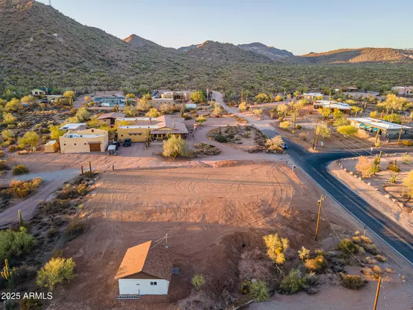 Apache Junction, AZ 85119,5374 N WOLVERINE PASS Road #-