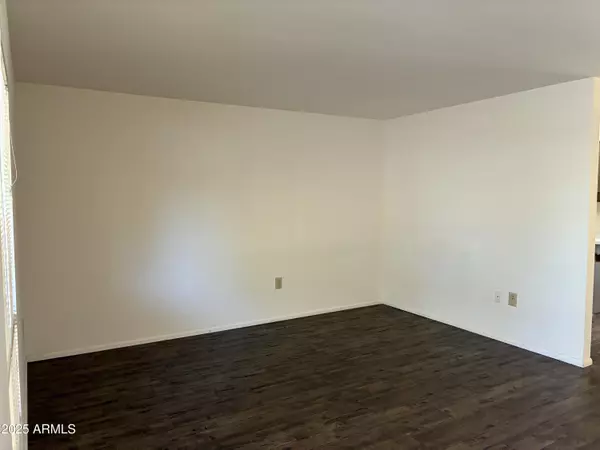 Sun City, AZ 85351,10120 W KINGSWOOD Circle