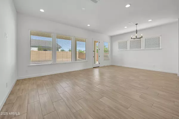 Litchfield Park, AZ 85340,19314 W MISSOURI Avenue