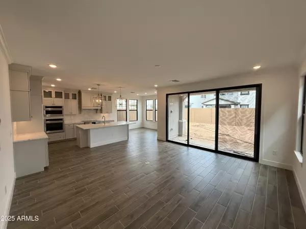 Chandler, AZ 85224,2390 W LOS ARBOLES Place