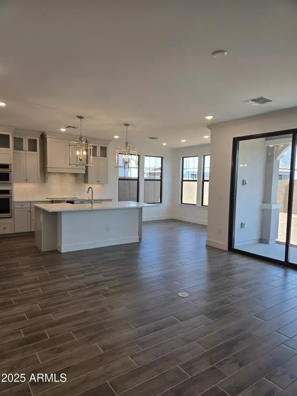 Chandler, AZ 85224,2390 W LOS ARBOLES Place