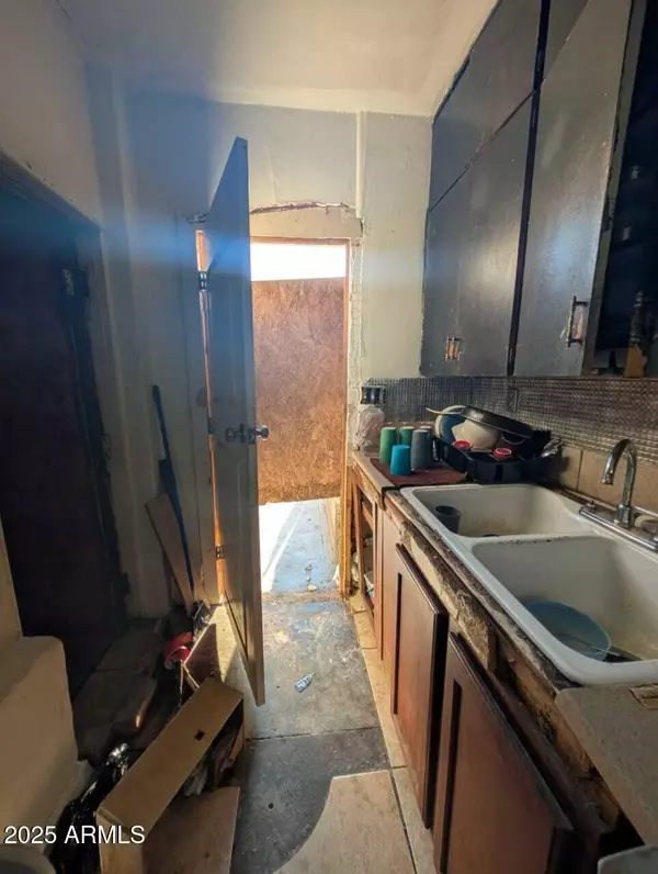 Phoenix, AZ 85007,334 N 18th Drive