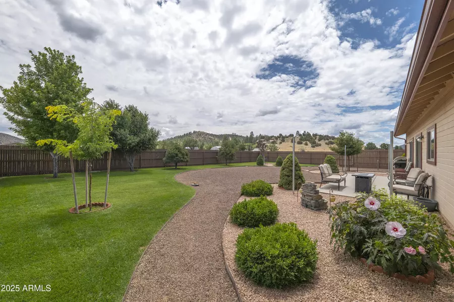 9255 E Stardust Trail, Flagstaff, AZ 86004