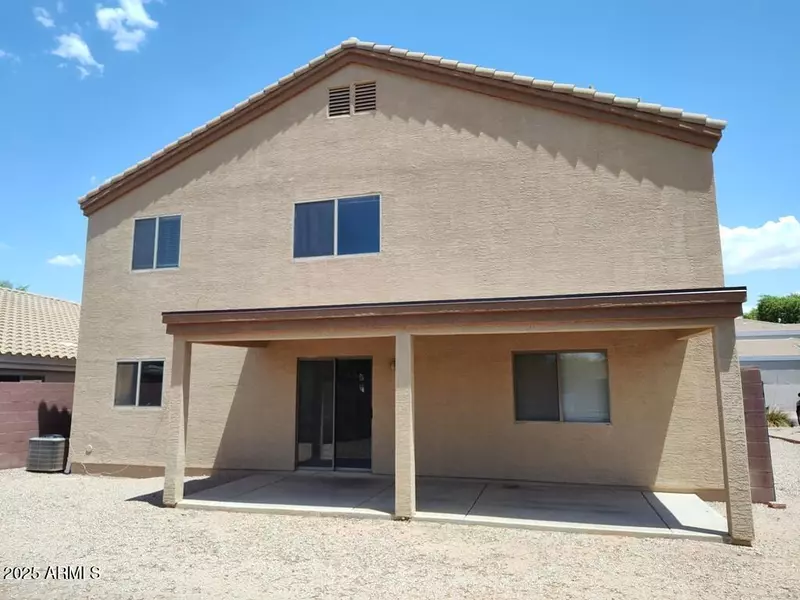 33344 N ROADRUNNER Lane, San Tan Valley, AZ 85144