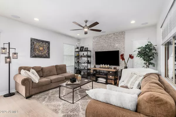 Phoenix, AZ 85050,4637 E DALEY Lane