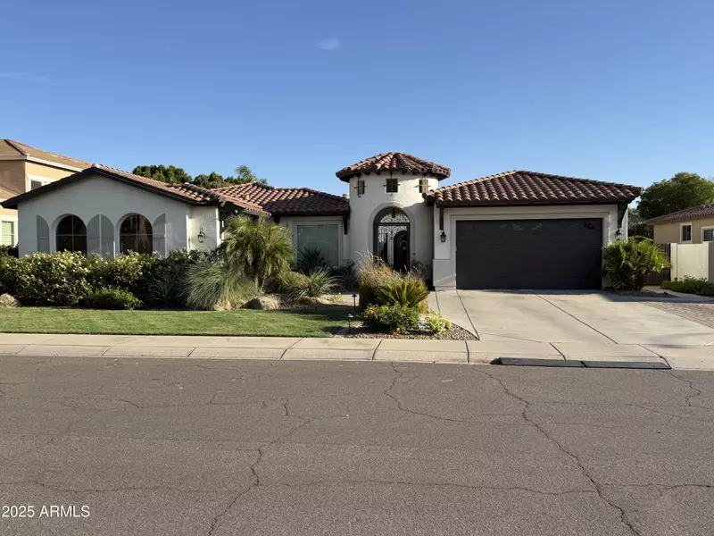 411 E CRESCENT Place, Chandler, AZ 85249